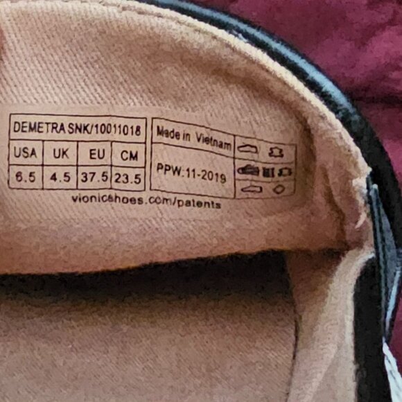 Vionic Demetra White/Black Leather Snakeskin Slip On Sneakers Size US 6.5 - Picture 8 of 10